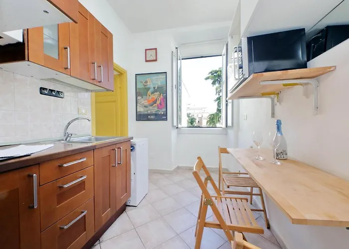 Piccola Piazza Della Liberta Appartement *